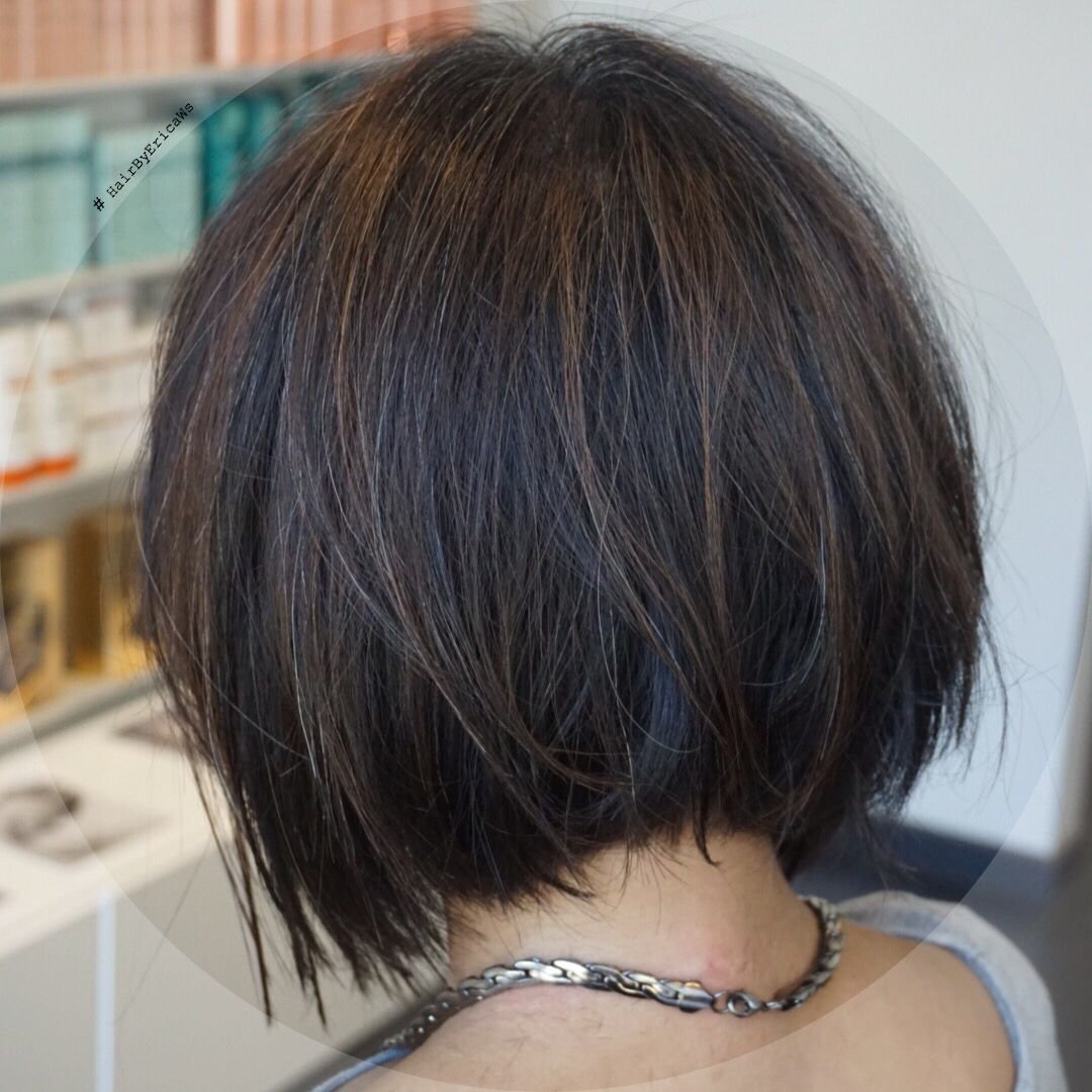 Градуированное каре вид сзади фото на средние волосы
