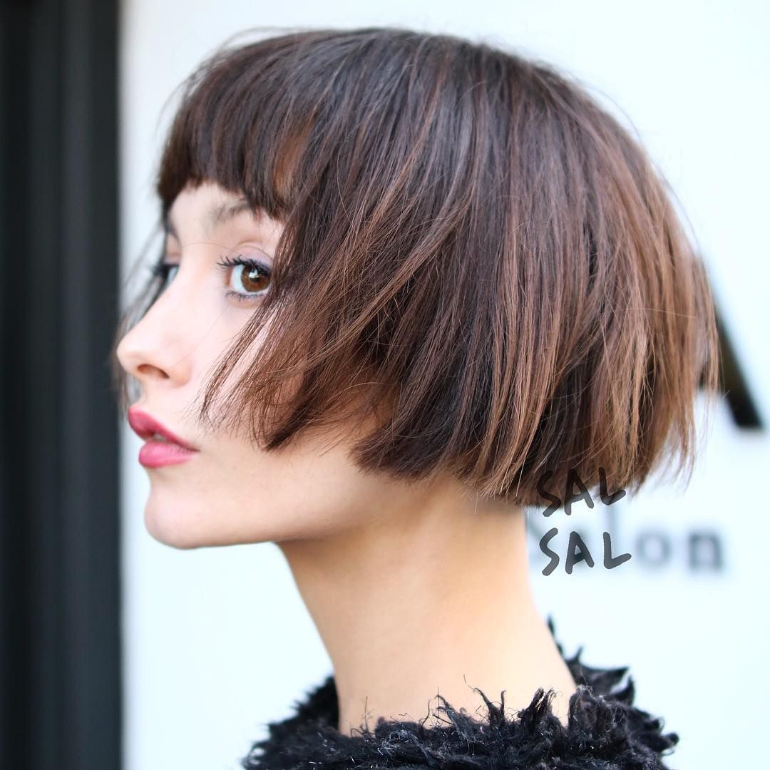 Стрижка layered short Bob