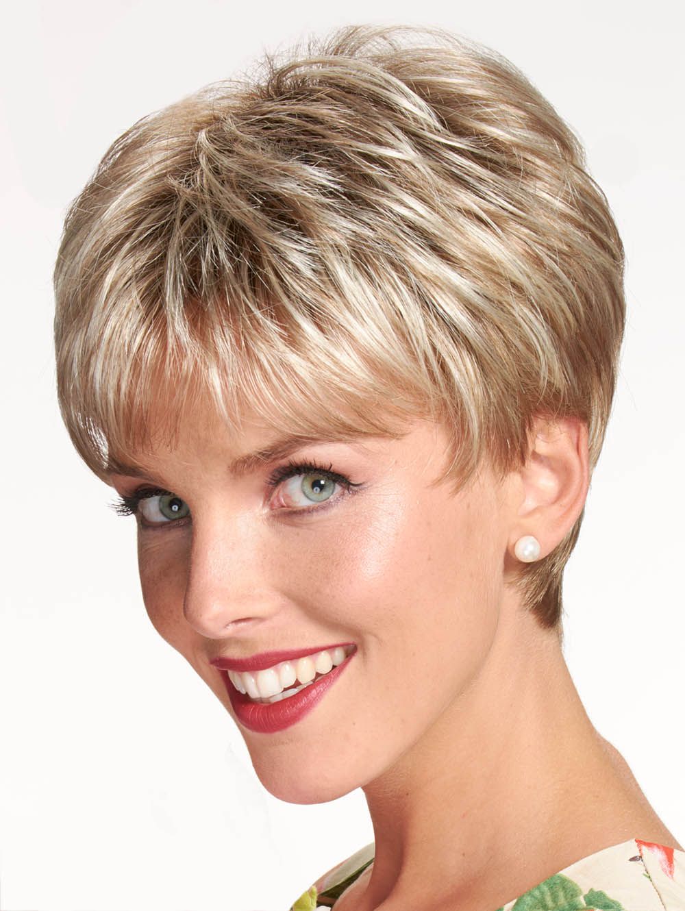 Короткая стрижка женская для тонких волос после 50 фото без укладки на короткие