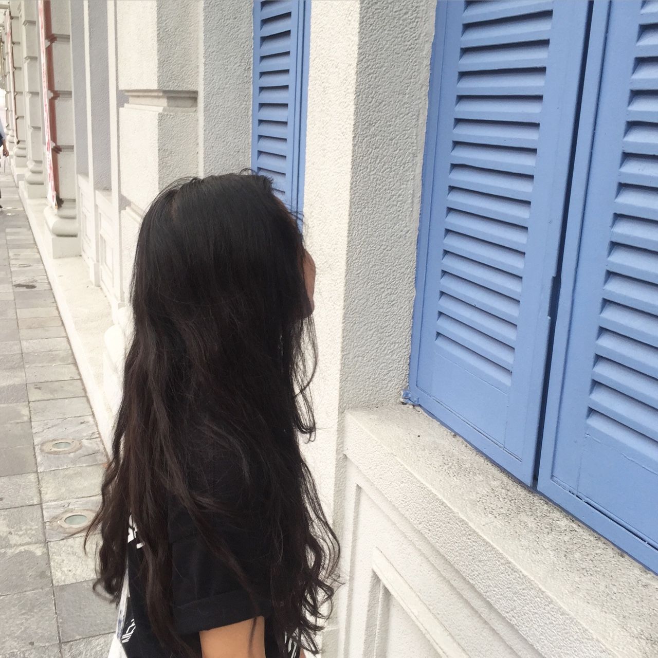 Фото девушек со спины на аватарку с черными волосами
