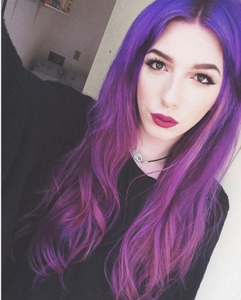 Девушки с фиолетовыми волосами фото