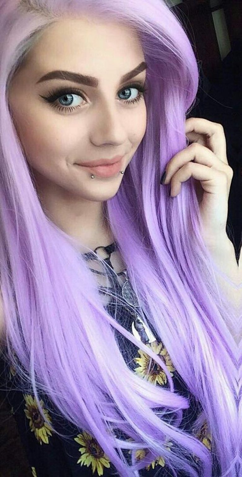 Красивые девушки с фиолетовыми волосами