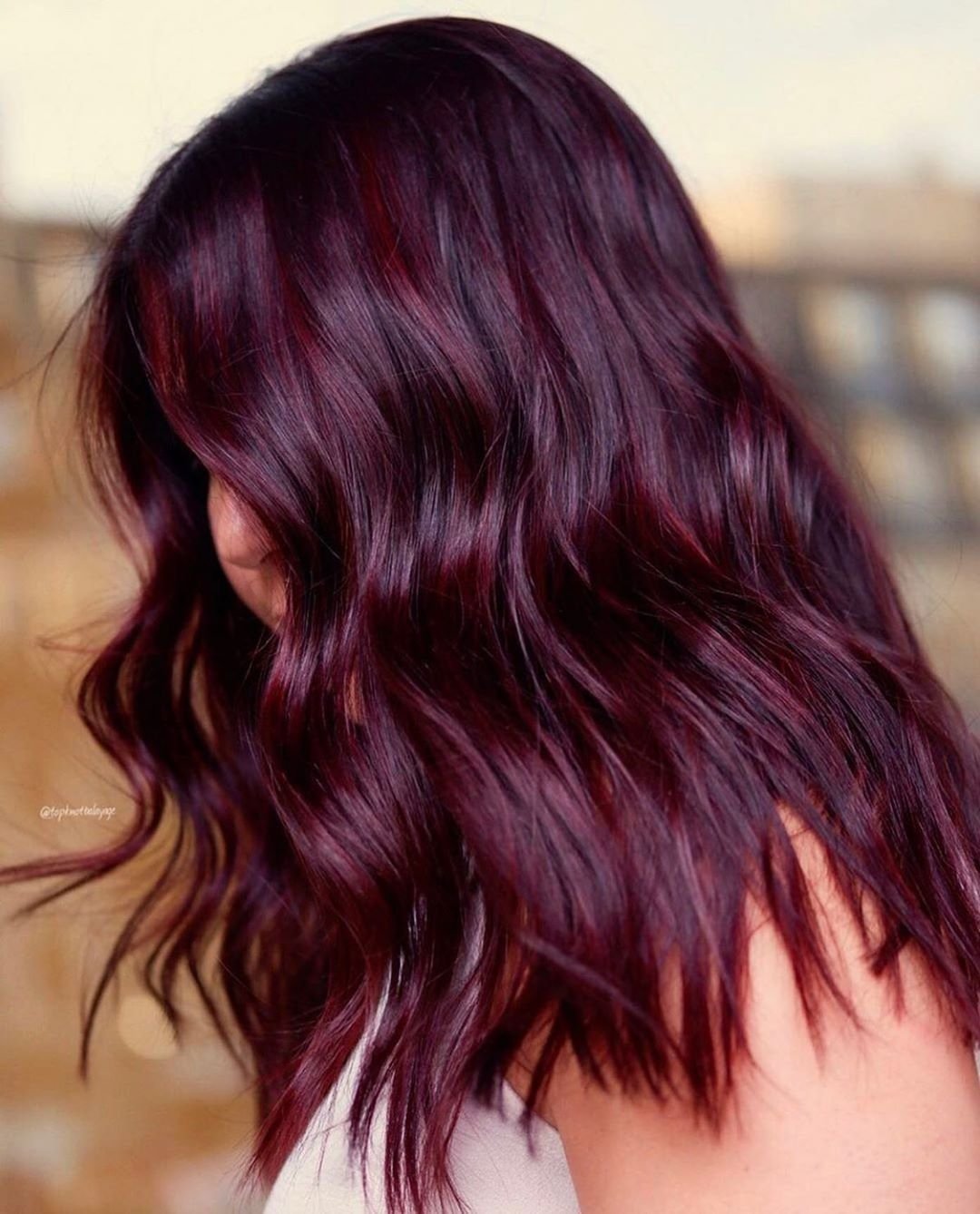 Волосы цвета баклажан фото
