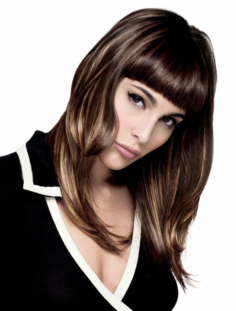 Красивое окрашивание волос для брюнеток на средние волосы с челкой женские фото